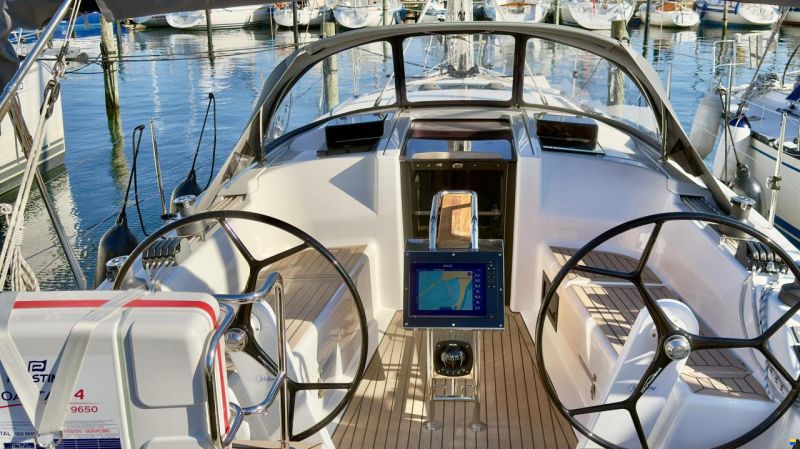 Hanse 348