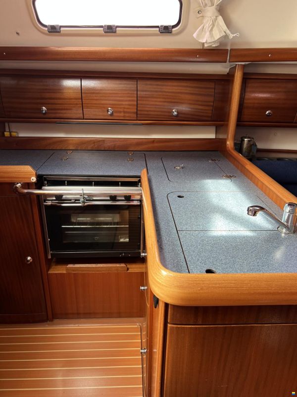 Bavaria 36-3