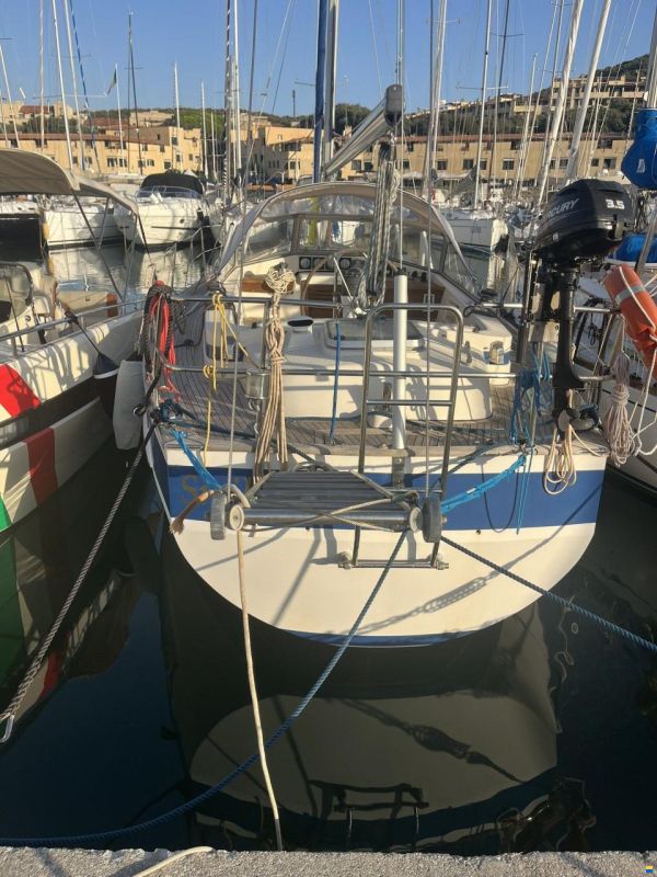 Hallberg-Rassy HR 352