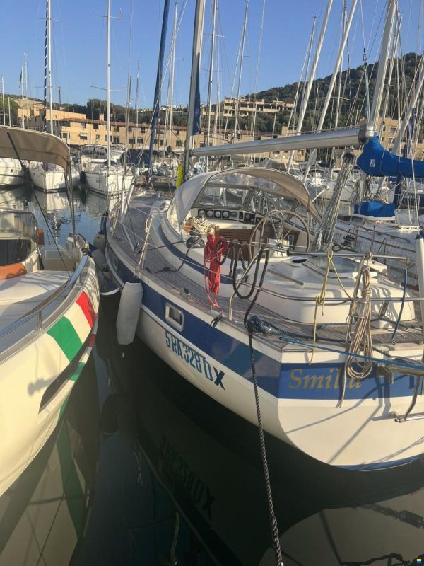 Hallberg-Rassy HR 352
