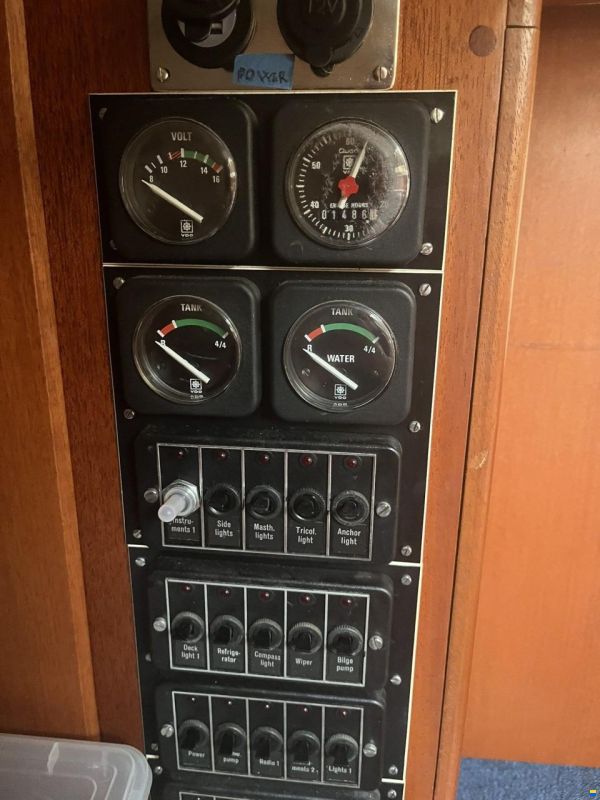 Hallberg-Rassy HR 352