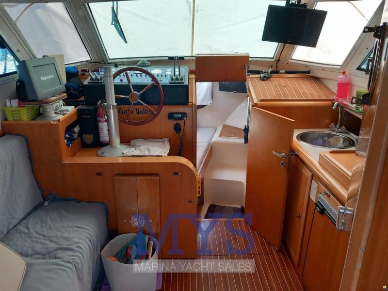 Cayman 30 Fly