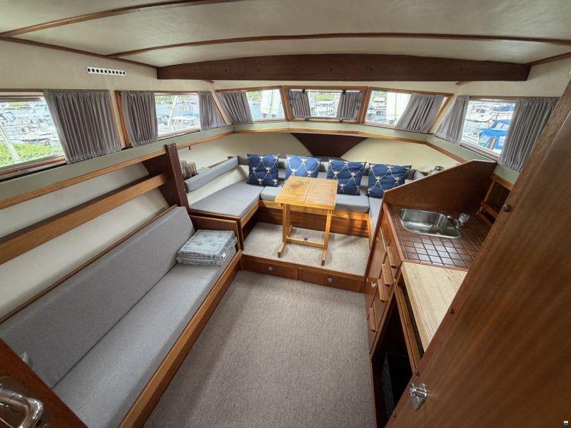 Coronet 27