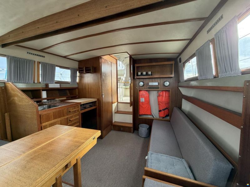 Coronet 27