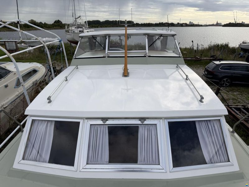 Coronet 27