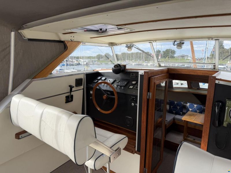Coronet 27