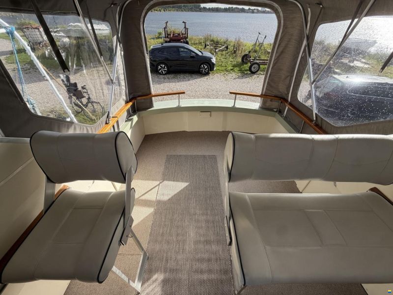 Coronet 27