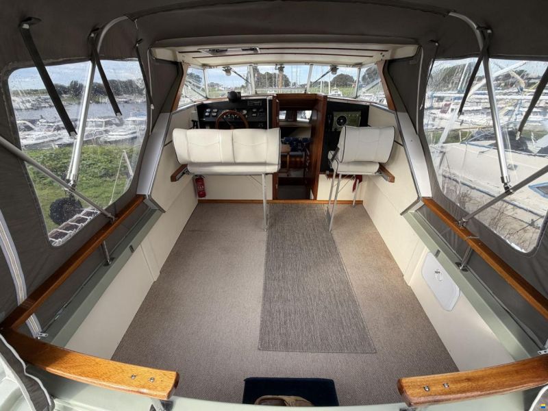 Coronet 27