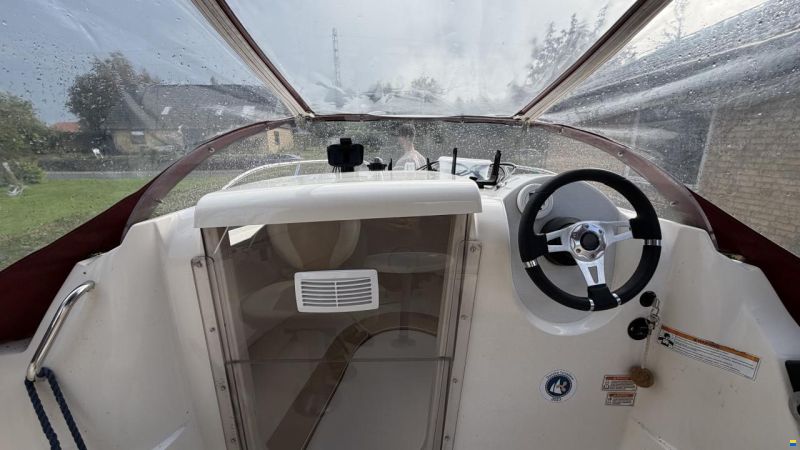 Quicksilver 470