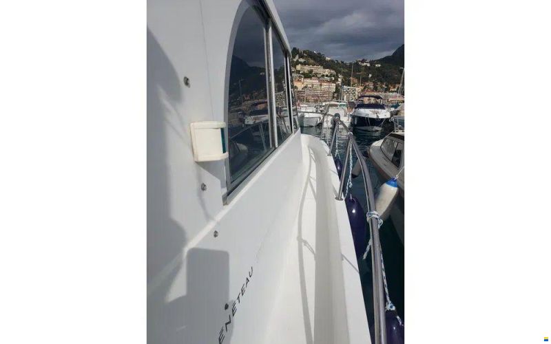 Beneteau Antares 760