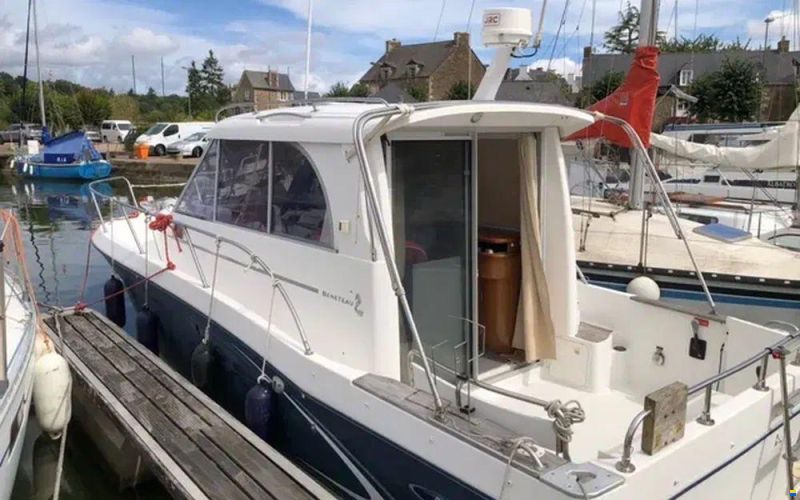 Beneteau Antares 760