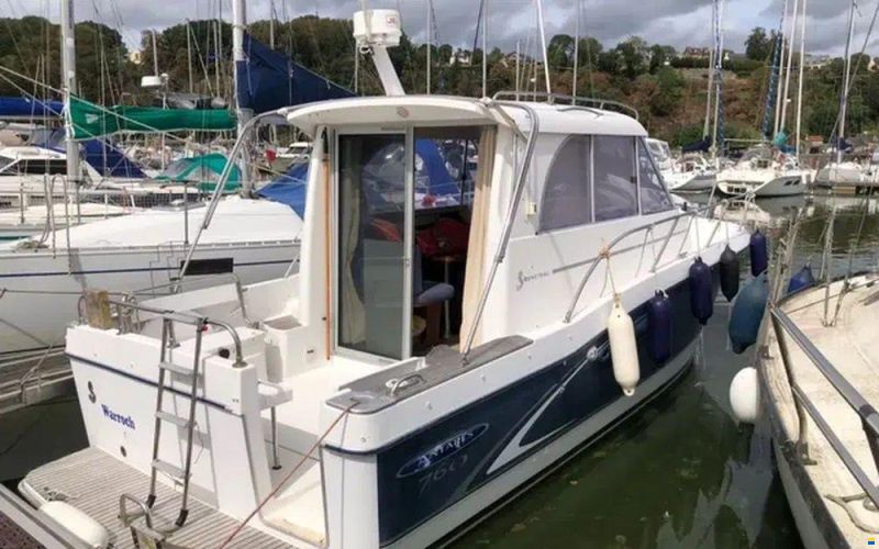Beneteau Antares 760