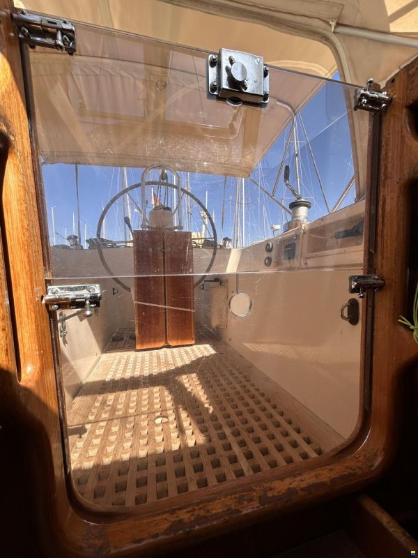 Hallberg-Rassy HR 42F MK II