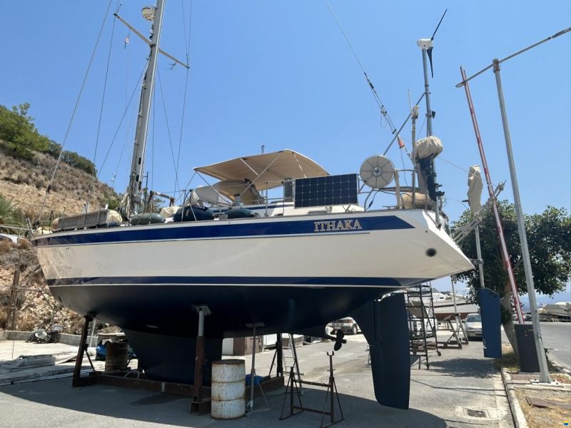 Hallberg-Rassy HR 42F MK II