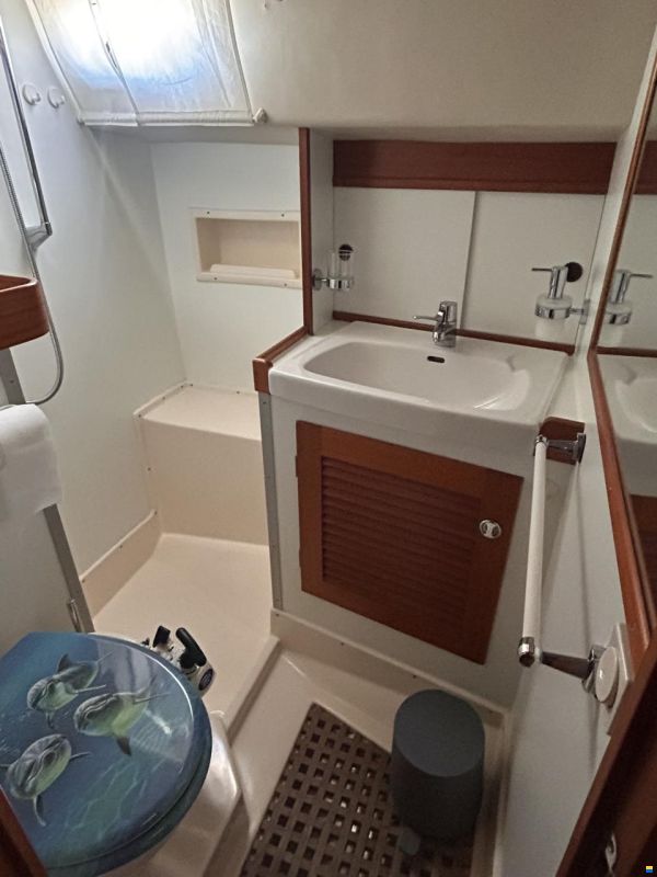 Hallberg-Rassy HR 42F MK II