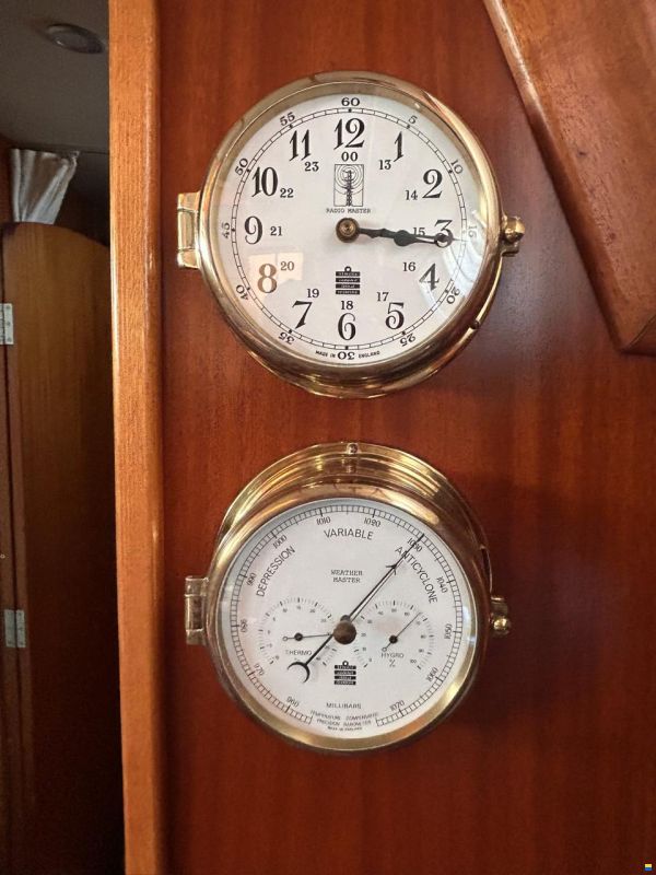 Hallberg-Rassy HR 42F MK II