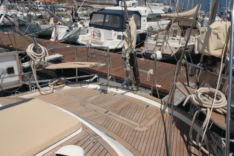 Hallberg-Rassy HR 42F MK II