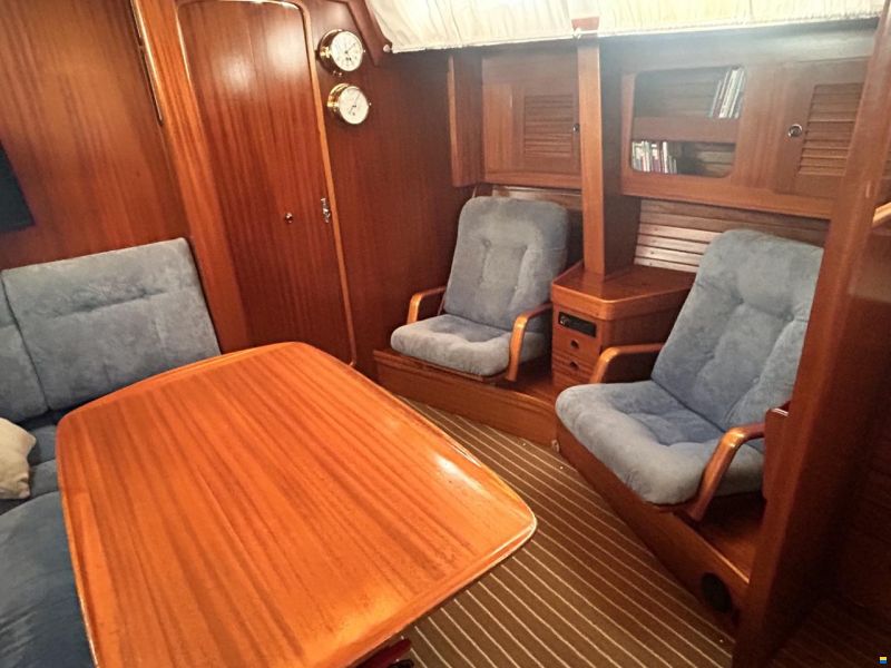 Hallberg-Rassy HR 42F MK II