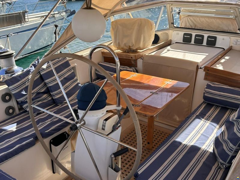 Hallberg-Rassy HR 42F MK II