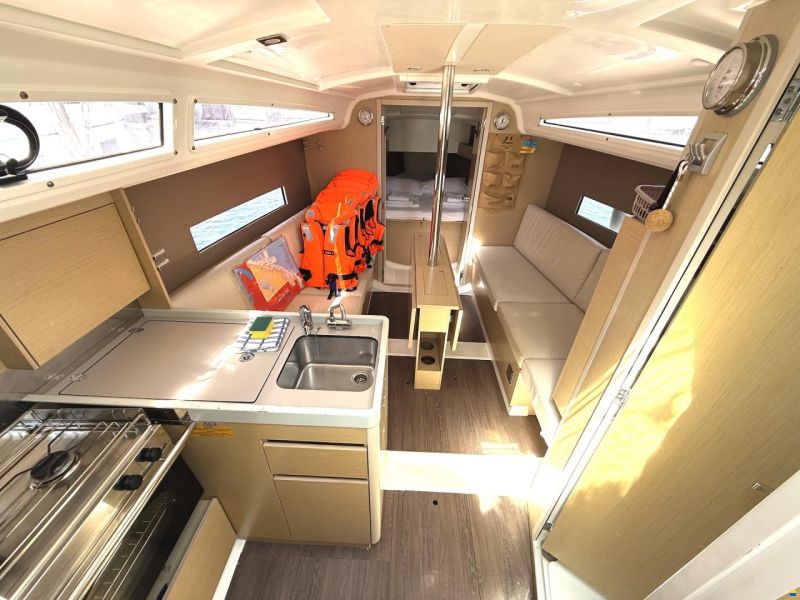 Beneteau Oceanis 30.1