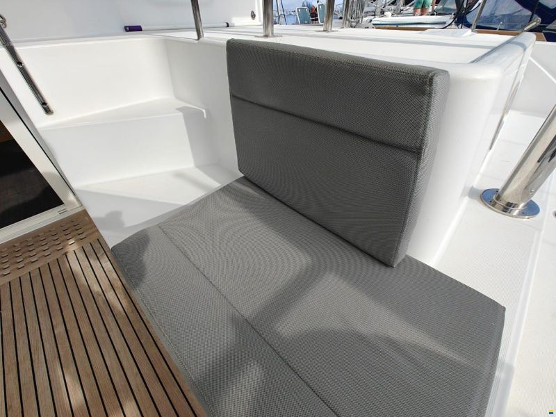 Lagoon 39