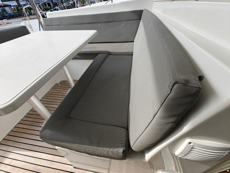Lagoon 39