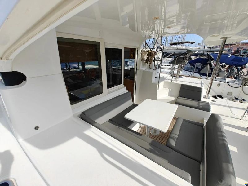 Lagoon 39