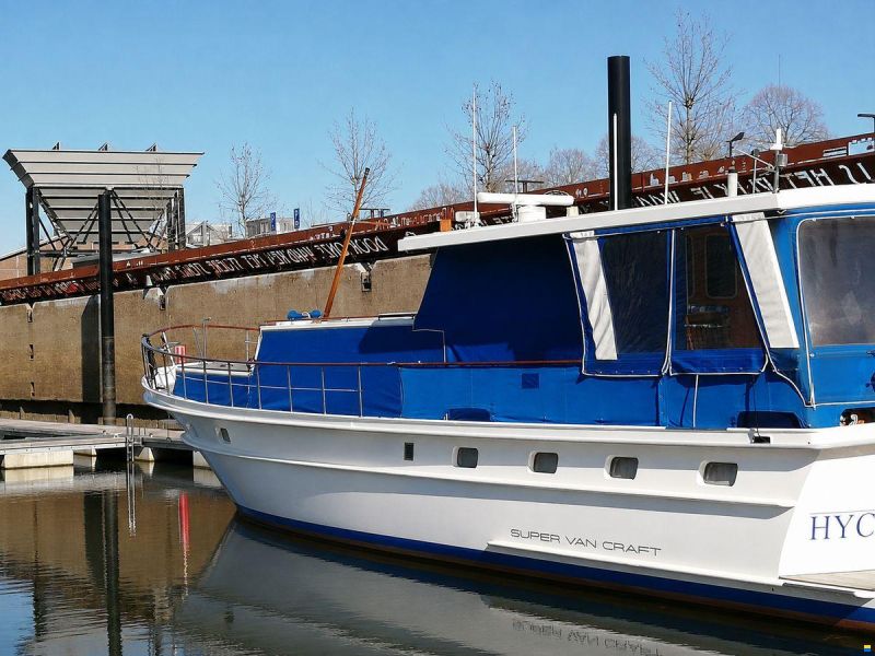 Super van Craft 1670
