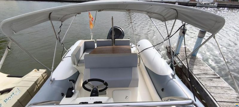 Zodiac NZ0 700 Cabin