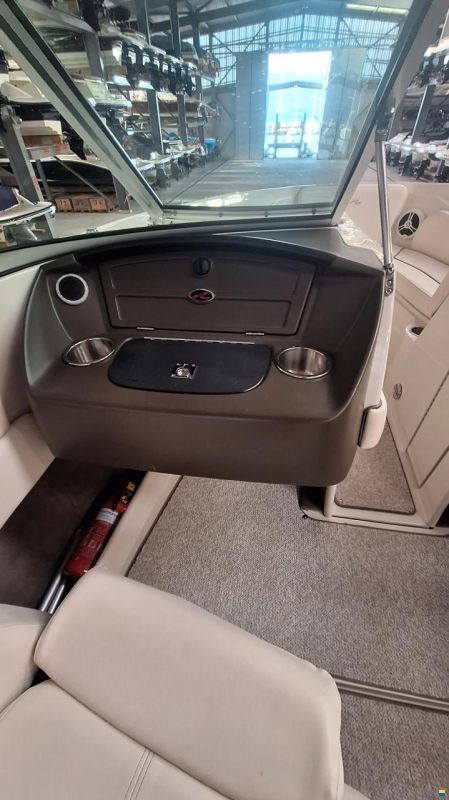 Sea Ray 230 select
