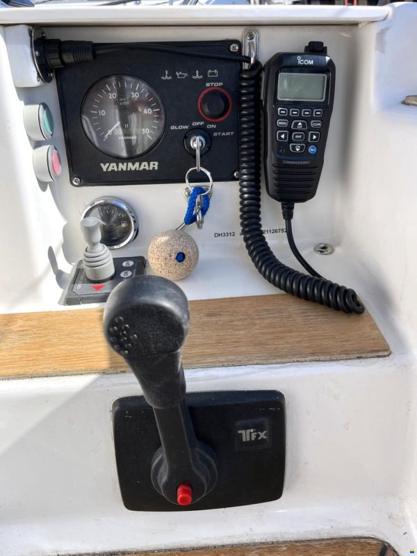Hanse 370