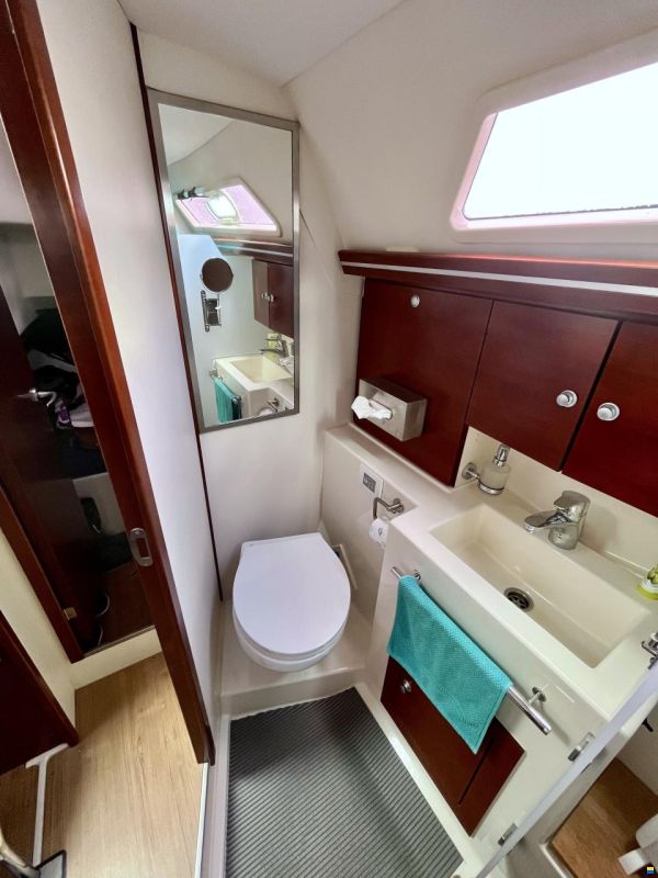 Hanse 370