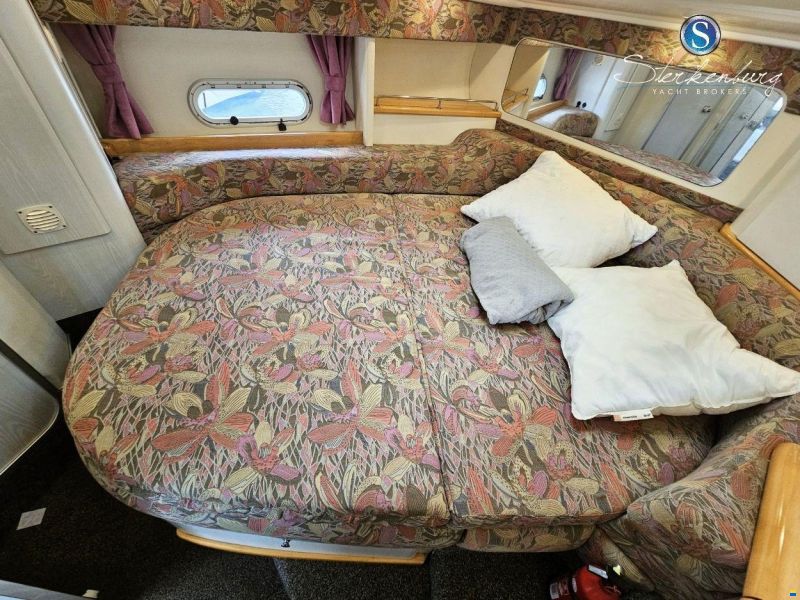 Sealine F330 Statesman