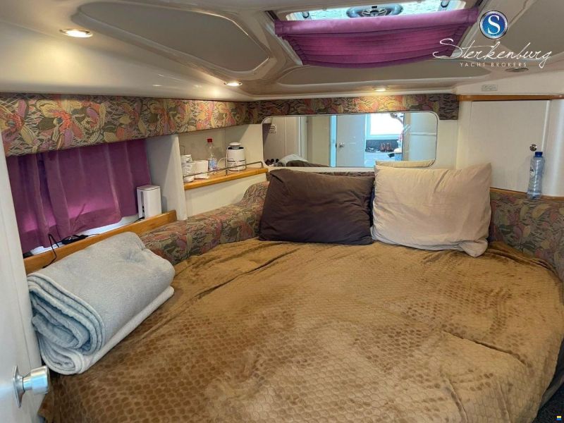 Sealine F330 Statesman
