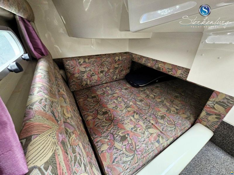 Sealine F330 Statesman