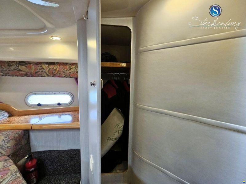 Sealine F330 Statesman
