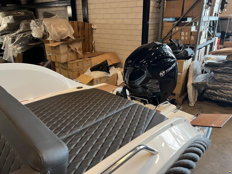 Topcraft 627 Tender