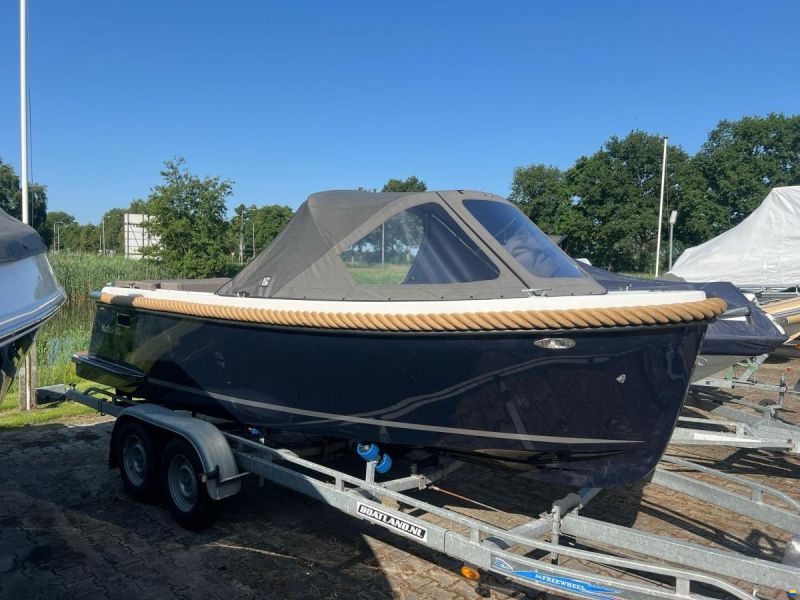 Maxima 600 Tender