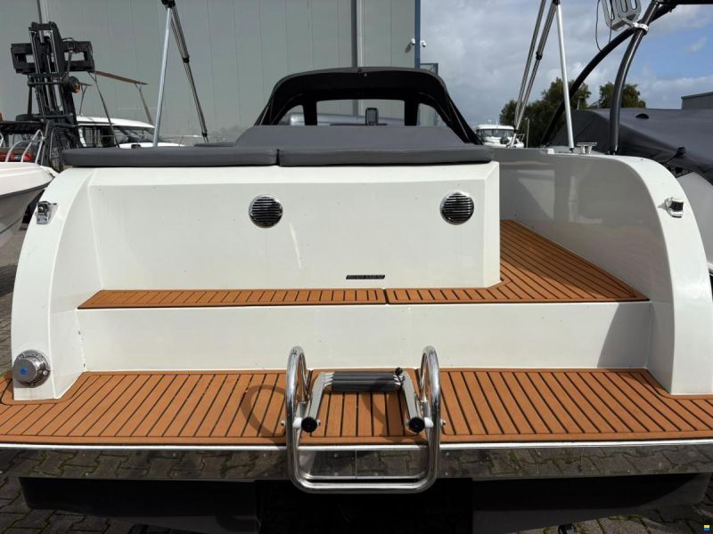 Clever 63 Tender