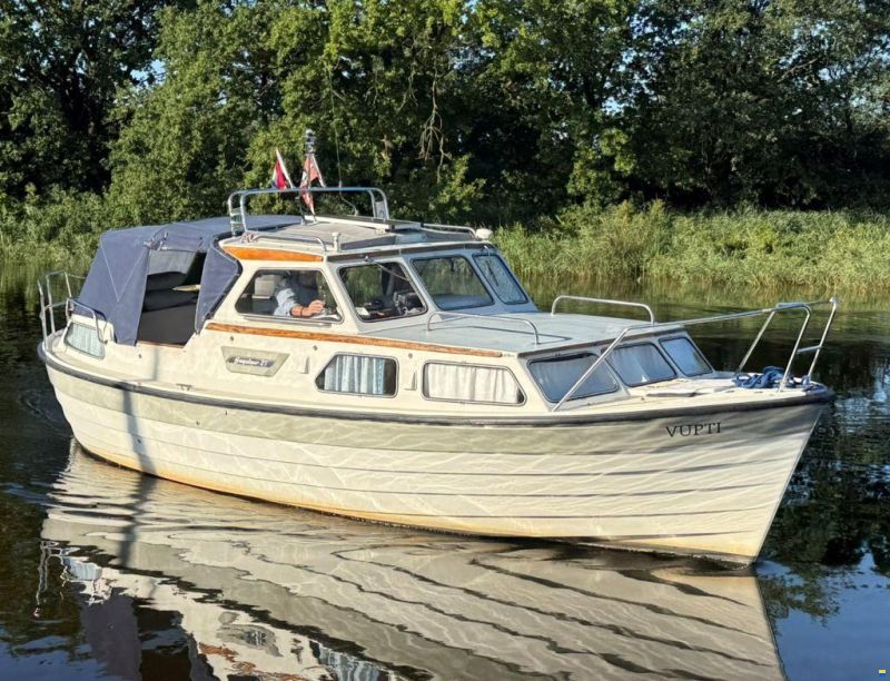 Saga 27 AC