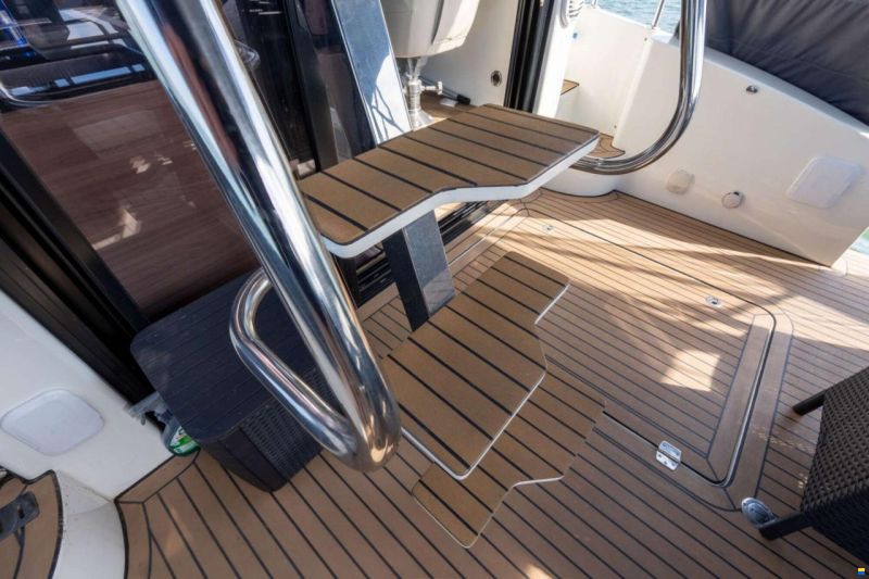 Cobra Futura 40 Grand Horizon