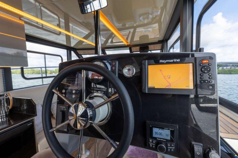 Cobra Futura 40 Grand Horizon