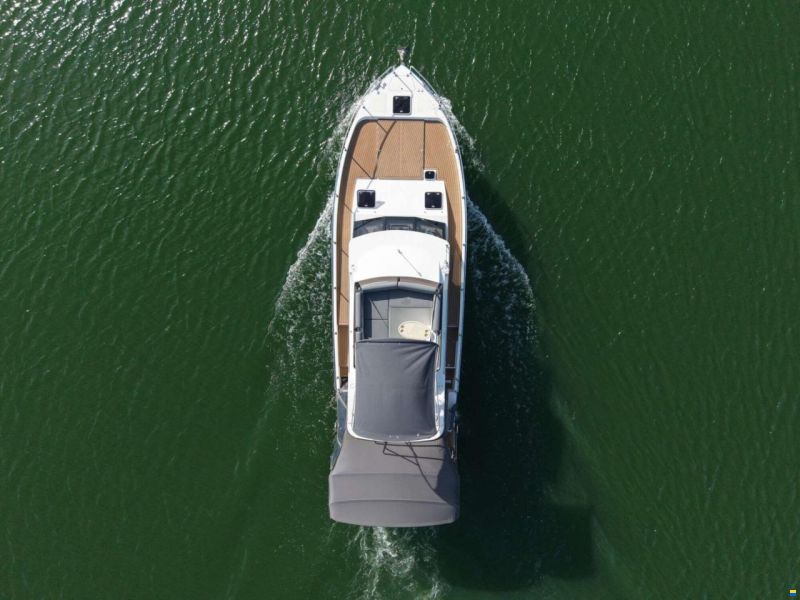 Cobra Futura 40 Grand Horizon