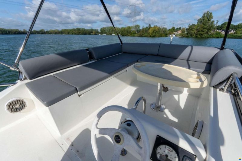 Cobra Futura 40 Grand Horizon