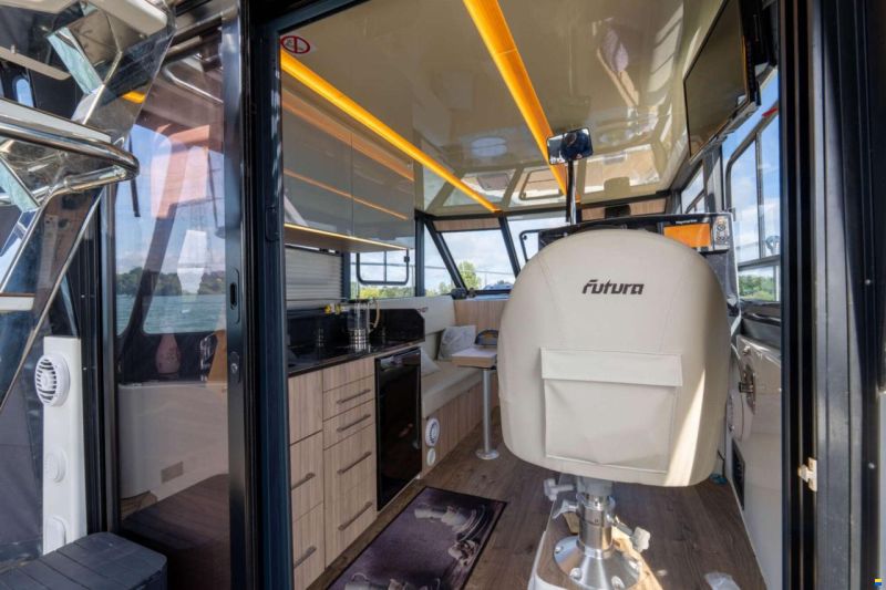 Cobra Futura 40 Grand Horizon
