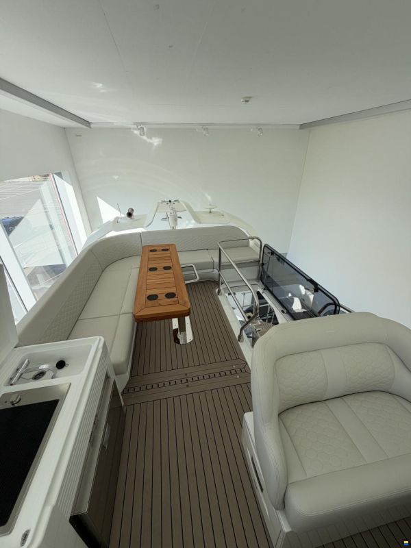 Galeon 400 Fly