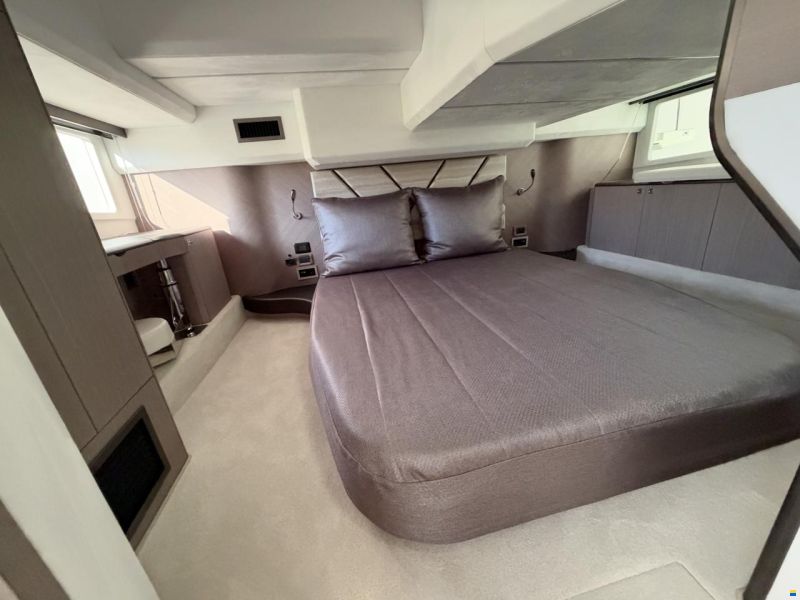 Galeon 400 Fly
