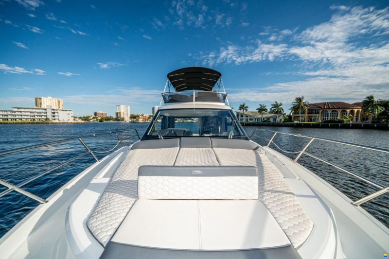 Galeon 400 Fly