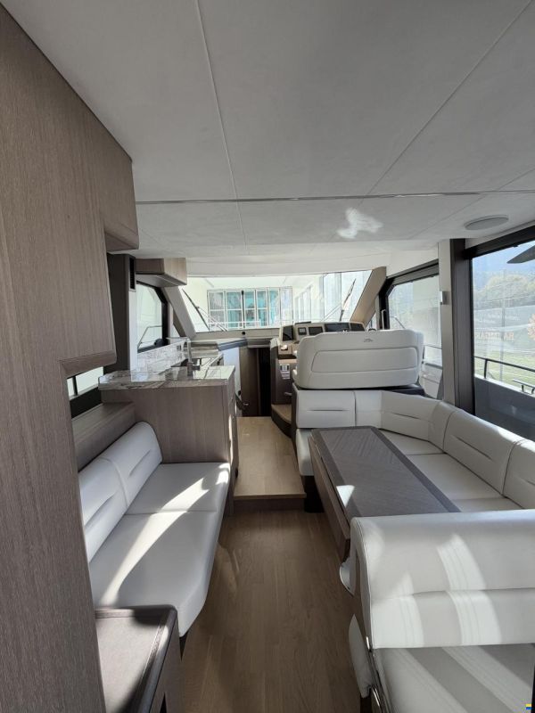 Galeon 400 Fly
