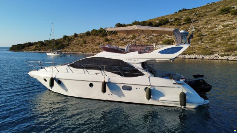 Azimut 43 Fly